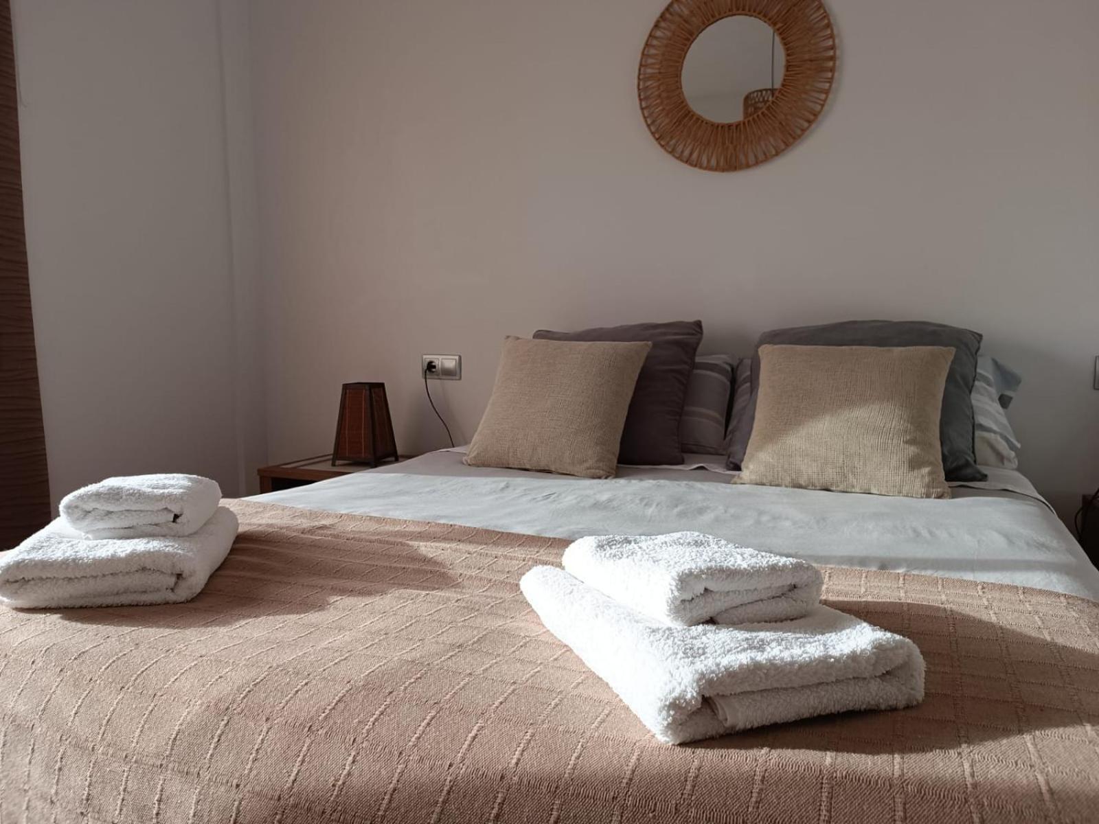 Apartamento Plaza De La Iglesia Deltebre Dış mekan fotoğraf